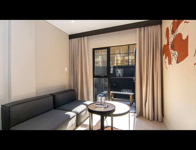 1 BEDROOM APARTMENT FOR SALE IN SANDOWN